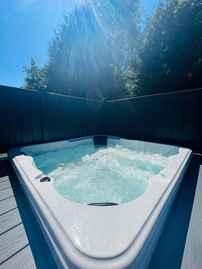 Copse View Lodge With Hot Tub York Exteriér fotografie